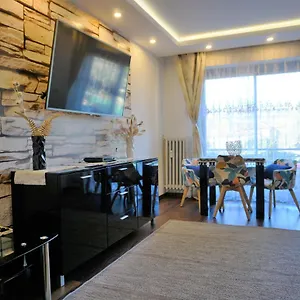 Charming Ac 2-bedroom Center Family, Couples Friendly , Antibes Frankreich